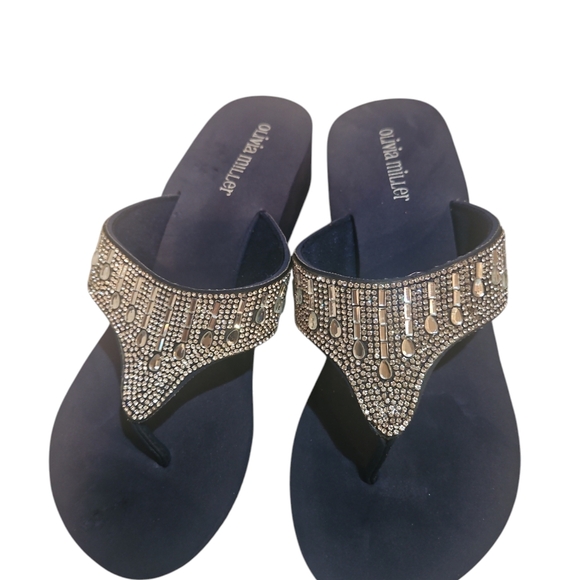 Olivia Miller Women Fashion Vegan Leather upper Jewel Thong  Slide Sandal Size 9 - Picture 2 of 6